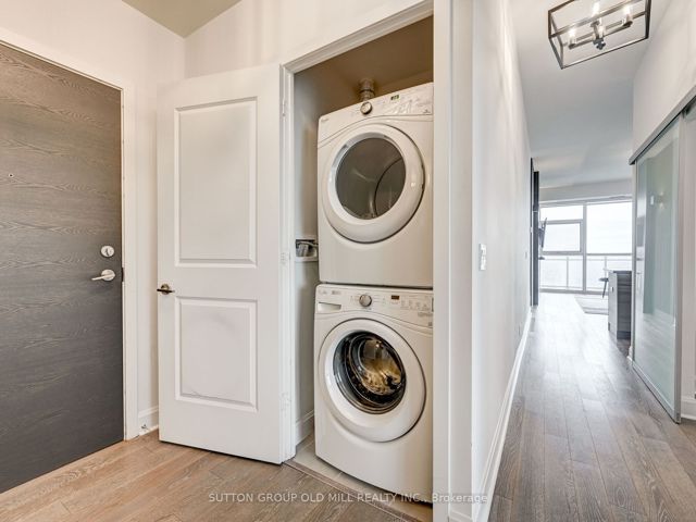 3704 - 33 Shore Breeze Dr E