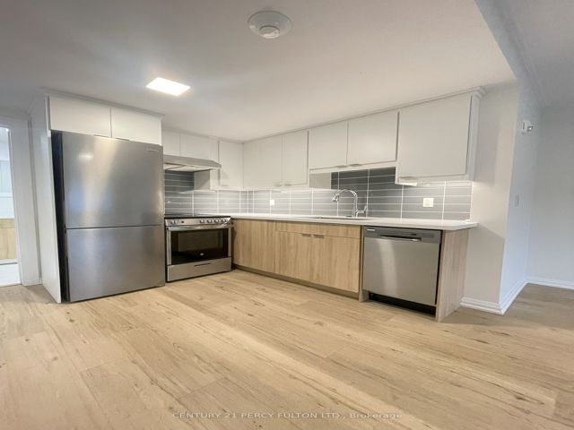 5 - 167 Thirtieth St