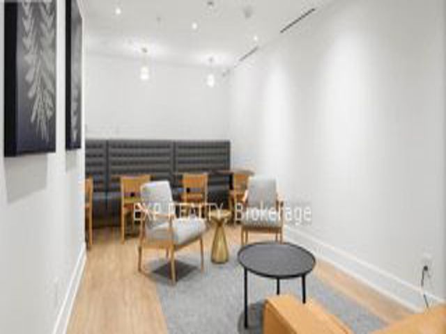 312 - 3100 Keele St