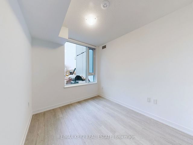 202 - 556 Marlee Ave
