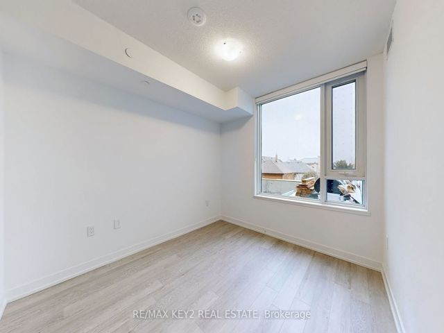 202 - 556 Marlee Ave
