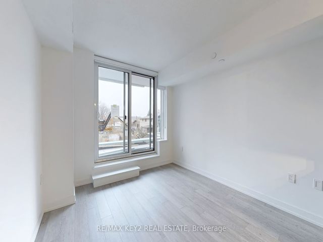 202 - 556 Marlee Ave