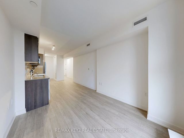 202 - 556 Marlee Ave