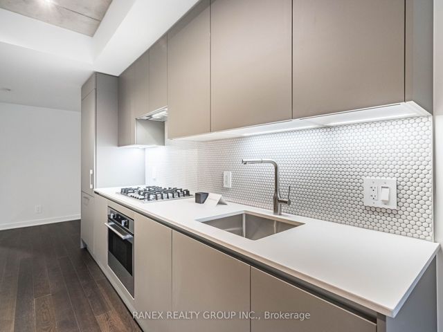 103 - 7 Watkinson Ave