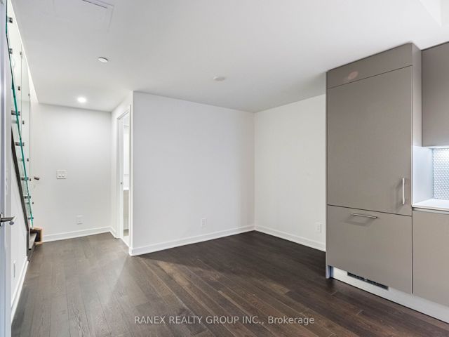 103 - 7 Watkinson Ave