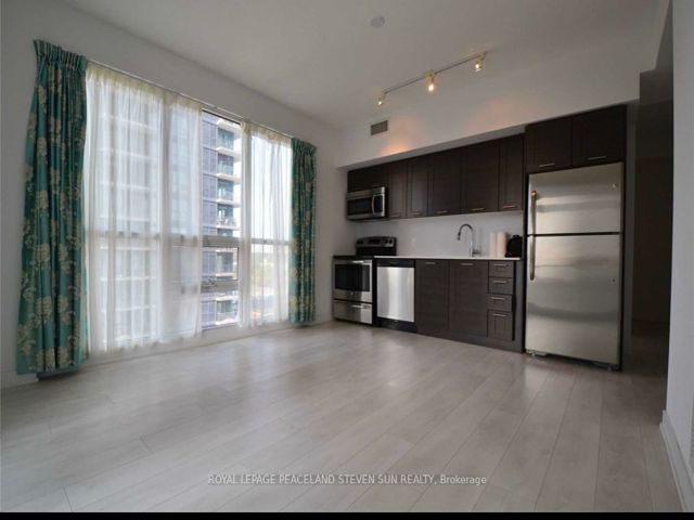 1606 - 2212 Lake Shore Blvd W