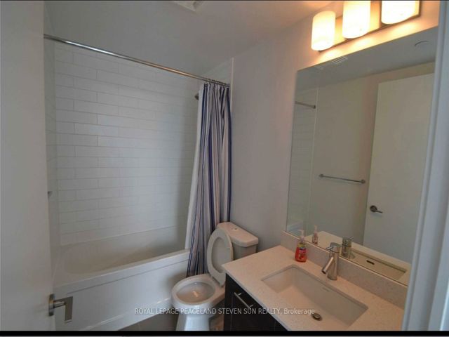 1606 - 2212 Lake Shore Blvd W