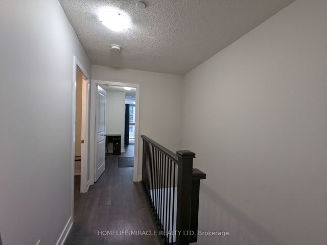 109 - 251 Manitoba St