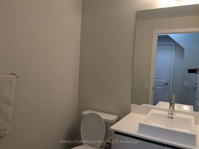 109 - 251 Manitoba St