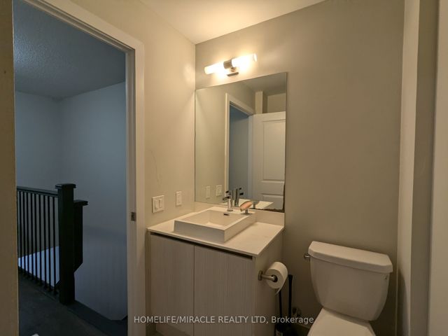 109 - 251 Manitoba St