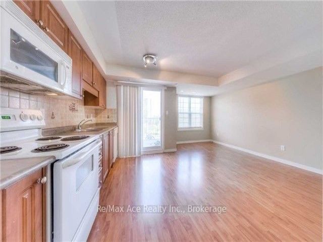 24 - 37 Four Winds Dr