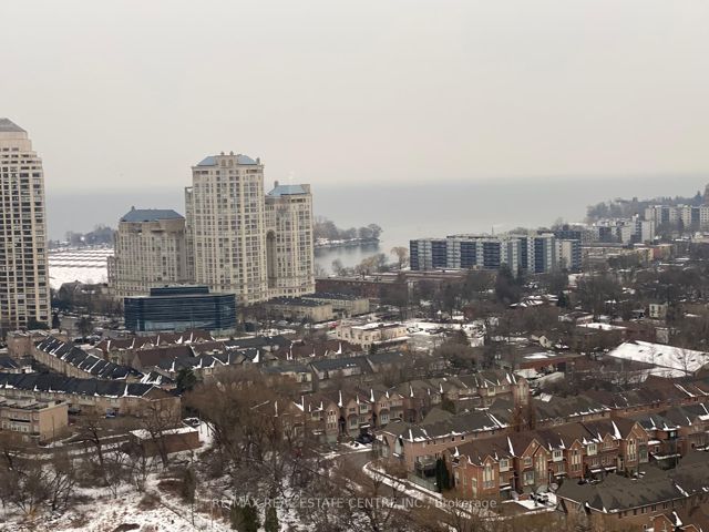 2330 - 165 Legion Rd N