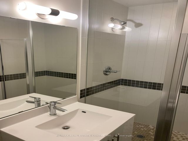 2330 - 165 Legion Rd N