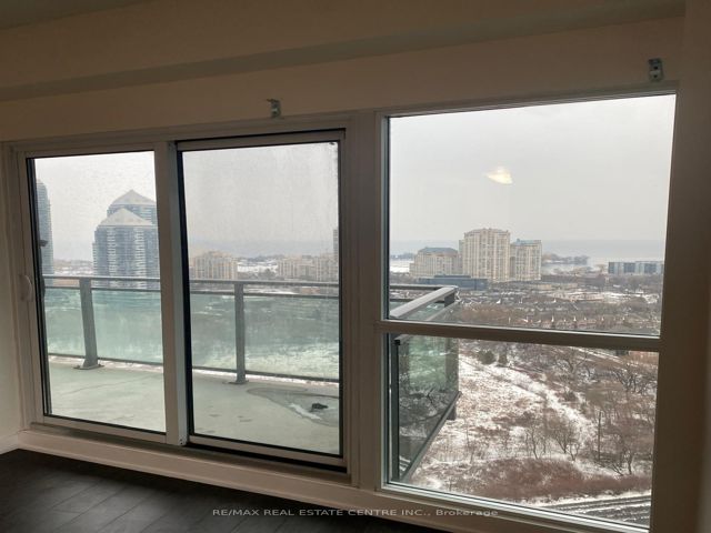 2330 - 165 Legion Rd N
