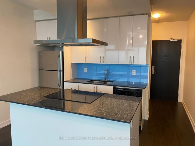 2330 - 165 Legion Rd N