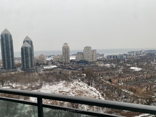 2330 - 165 Legion Rd N