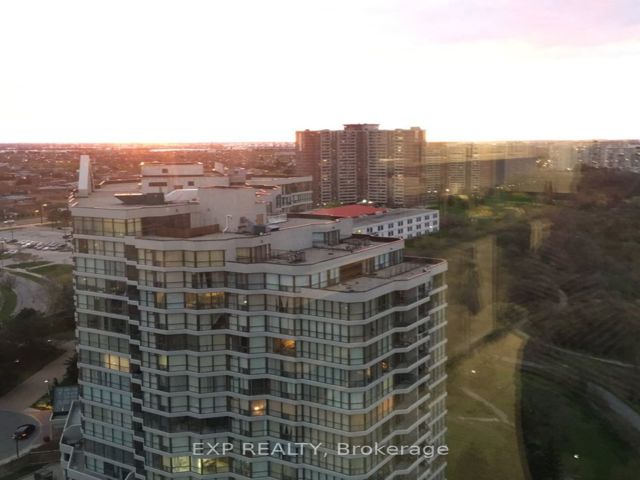 2111 - 3 Rowntree Rd