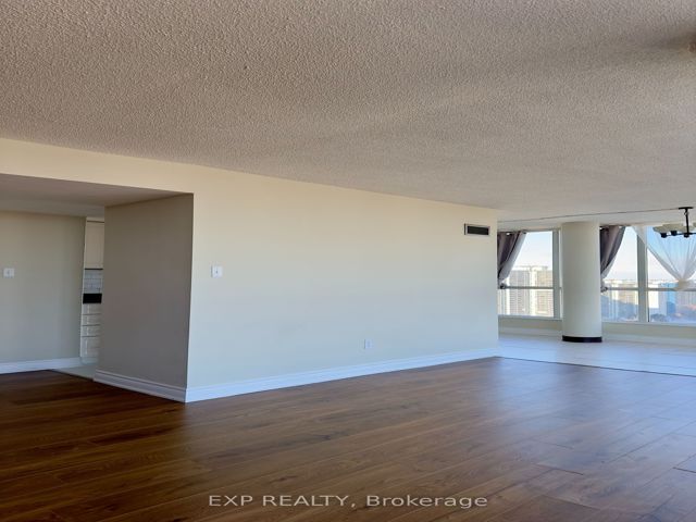 2111 - 3 Rowntree Rd