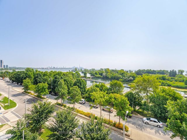 312 - 20 Shore Breeze Dr
