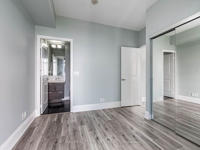 2611 - 33 Shore Breeze Dr