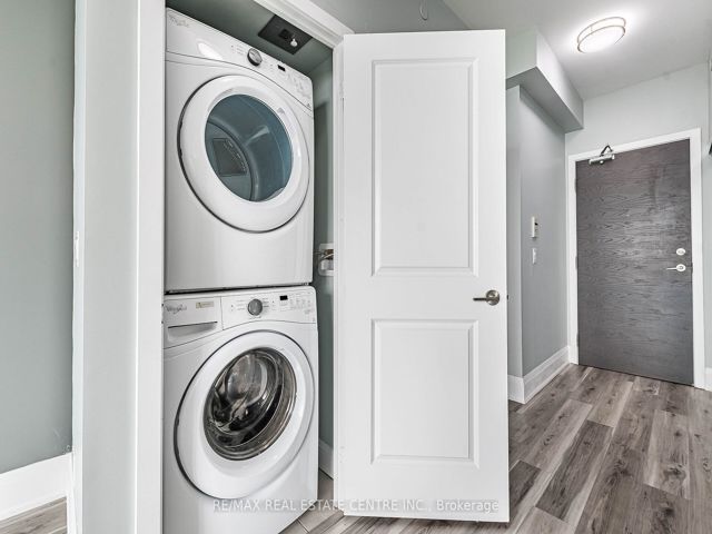 2611 - 33 Shore Breeze Dr