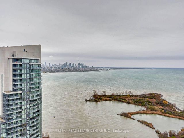 2611 - 33 Shore Breeze Dr