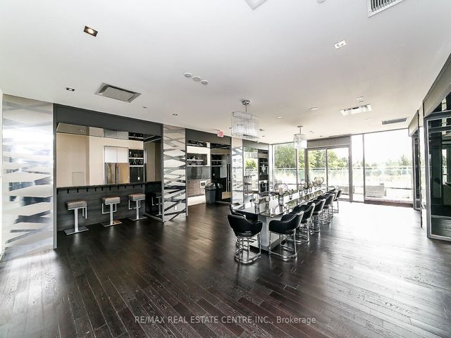 2611 - 33 Shore Breeze Dr