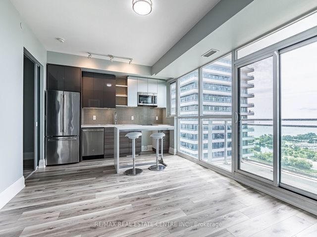 2611 - 33 Shore Breeze Dr