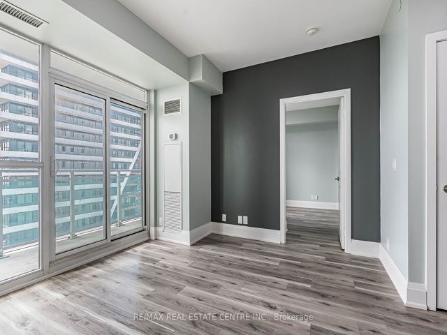 2611 - 33 Shore Breeze Dr