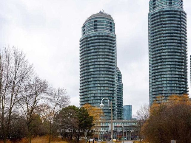 3303 - 2240 Lakeshore Blvd W