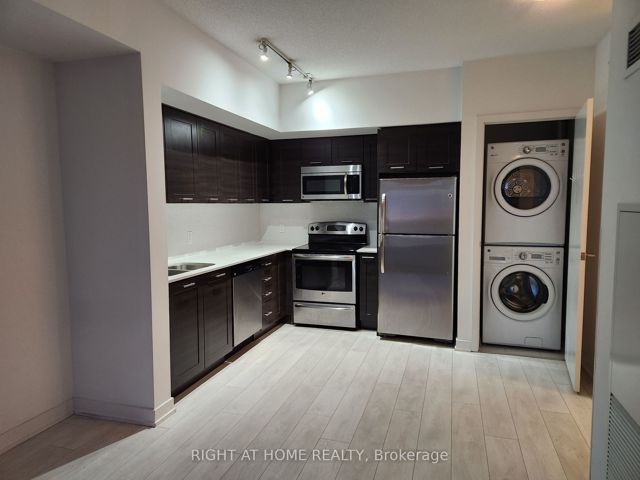 2205 - 2200 Lake Shore Blvd W
