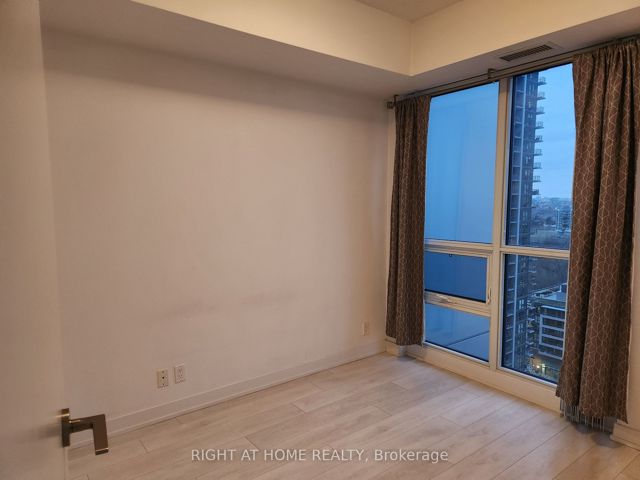 2205 - 2200 Lake Shore Blvd W
