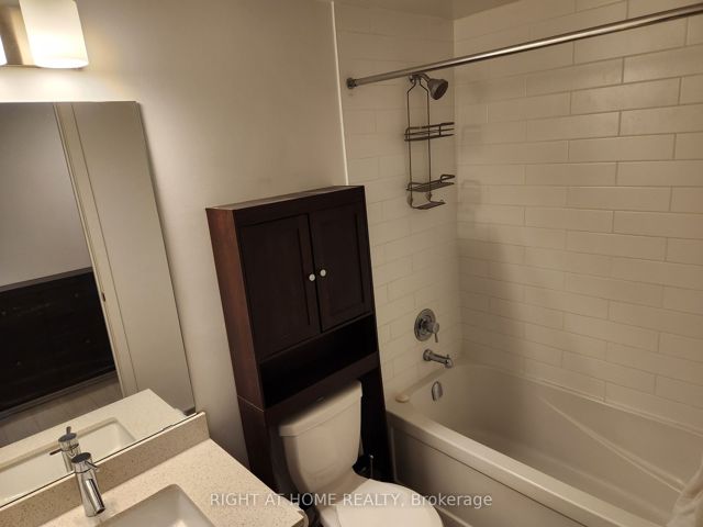2205 - 2200 Lake Shore Blvd W