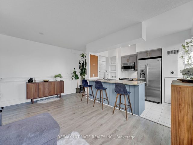 201 - 1910 Lake Shore Blvd W