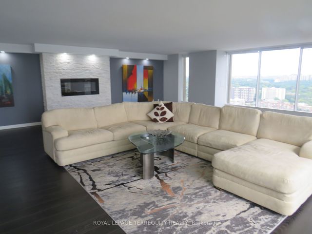 3305 - 2045 Lake Shore Blvd W