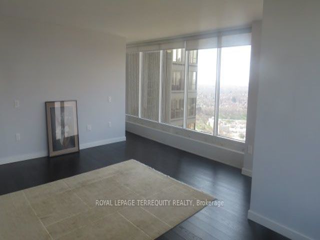 3305 - 2045 Lake Shore Blvd W