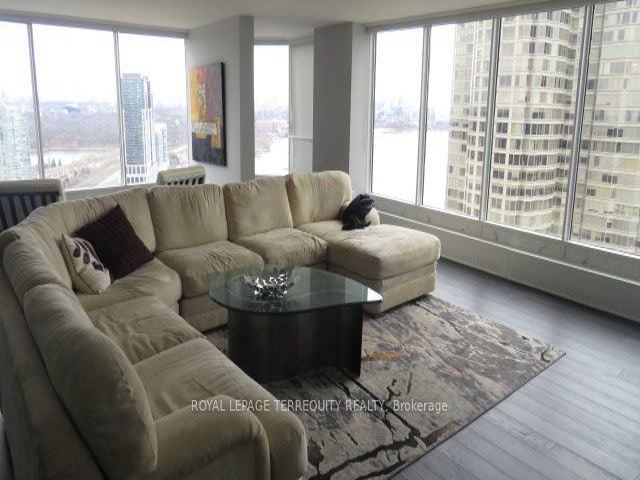3305 - 2045 Lake Shore Blvd W