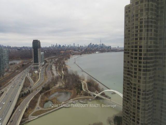3305 - 2045 Lake Shore Blvd W