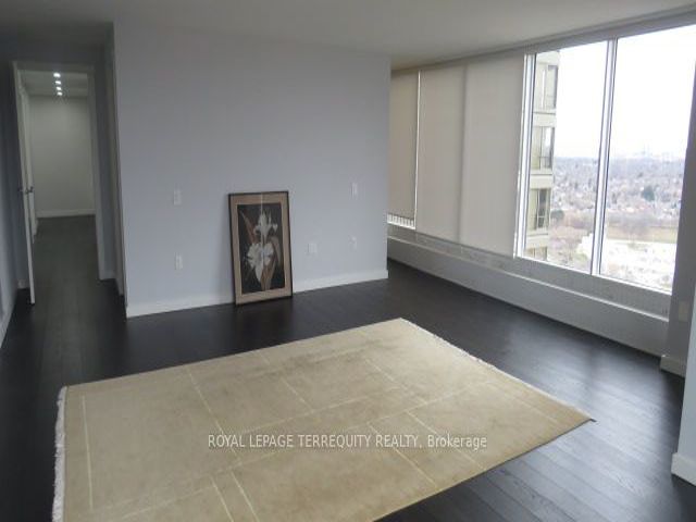 3305 - 2045 Lake Shore Blvd W