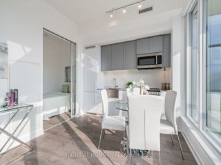 506 - 270 Dufferin St