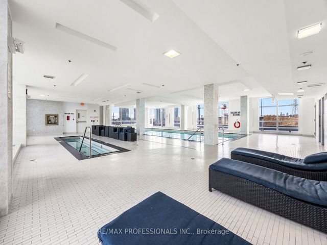 302 - 16 Brookers Lane