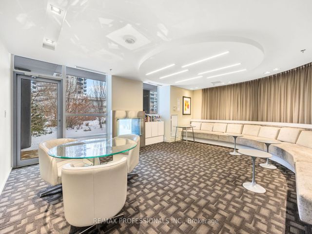 302 - 16 Brookers Lane