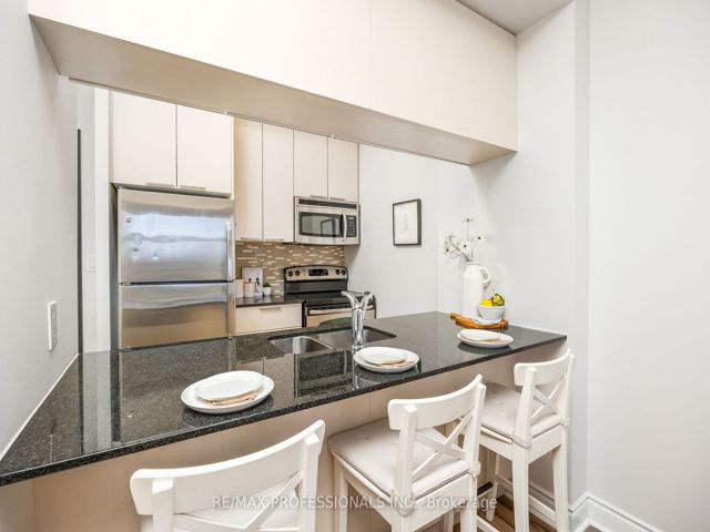 302 - 16 Brookers Lane