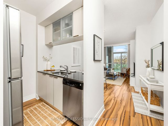 302 - 16 Brookers Lane
