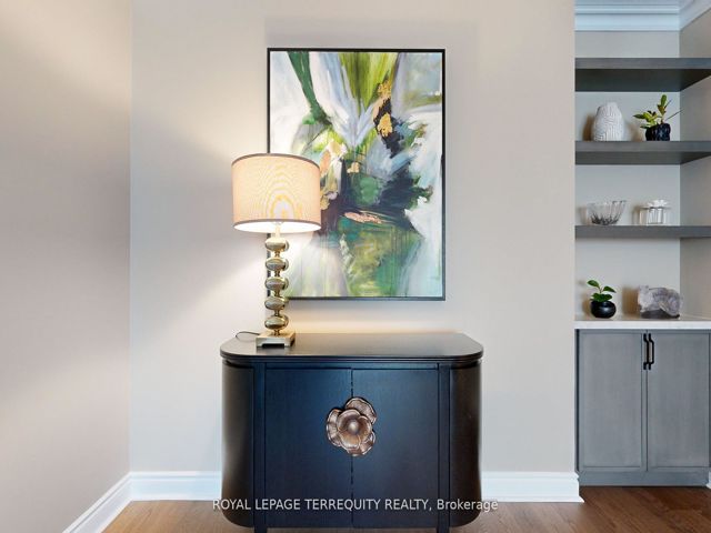 1201 - 2 Aberfoyle Cres