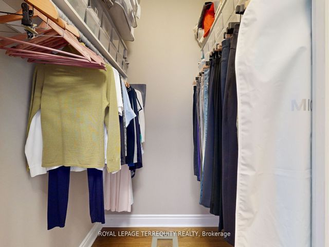 1201 - 2 Aberfoyle Cres