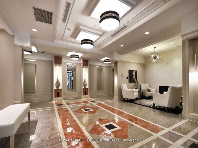 1201 - 2 Aberfoyle Cres