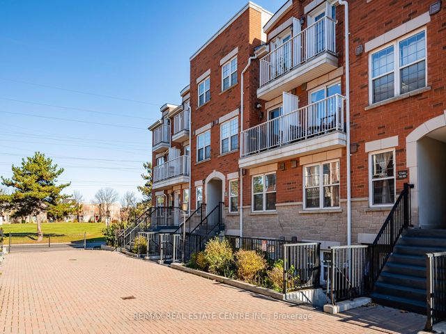 108 - 37 Four Winds Dr