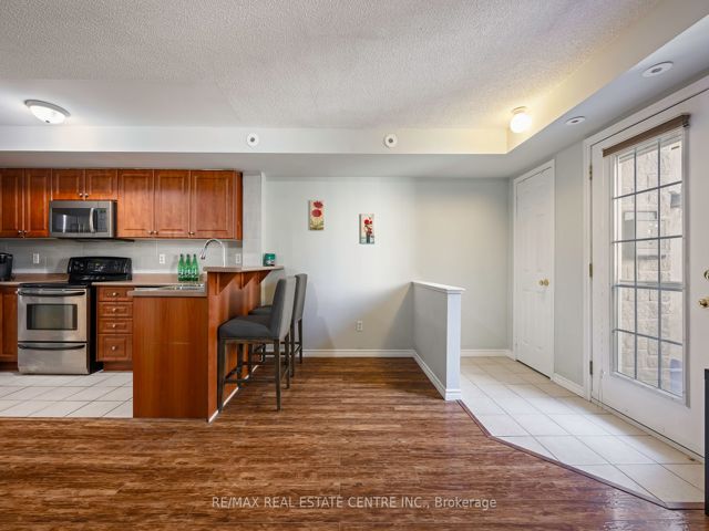 108 - 37 Four Winds Dr