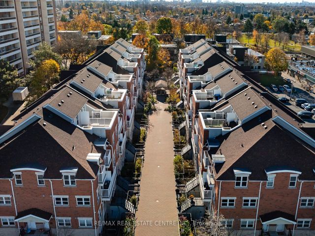 108 - 37 Four Winds Dr